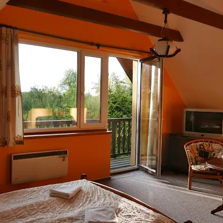 Dom Nad Jeziorem Radunskim Holiday home *