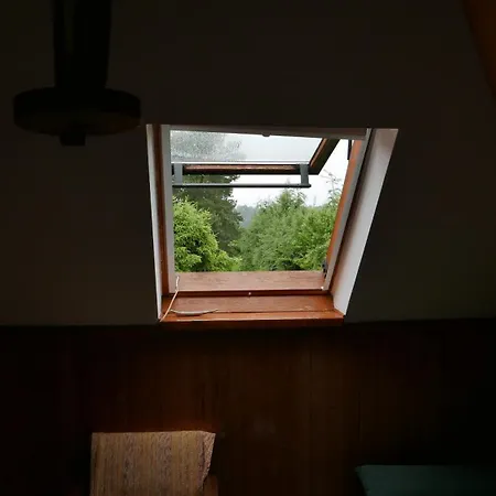 Dom Nad Jeziorem Radunskim Holiday home Zgorzale