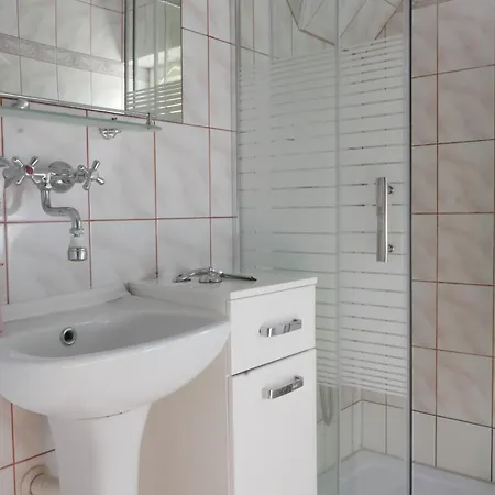 Dom Nad Jeziorem Radunskim Holiday home