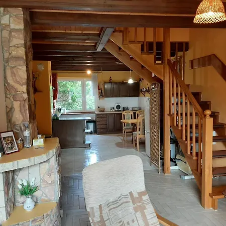 Holiday home Dom Nad Jeziorem Radunskim Zgorzale